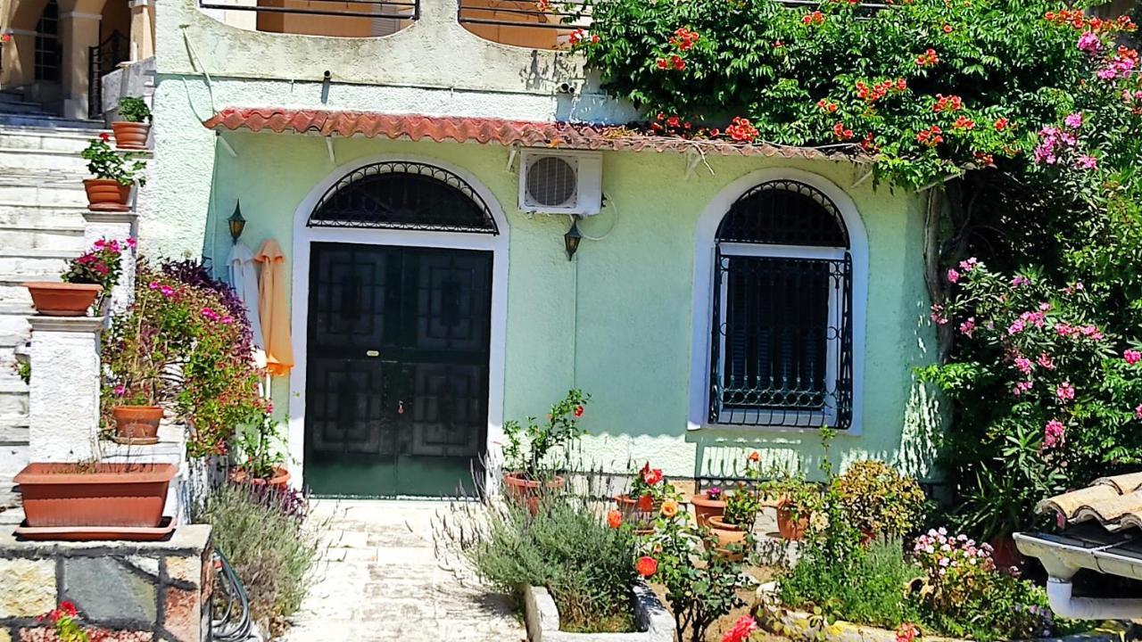 Akis Apartments Kontogialos-Pelekas Exteriér fotografie